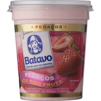 IOGURTE INTEGRAL PEDAÇOS DE MORANGO BATAVO 500G